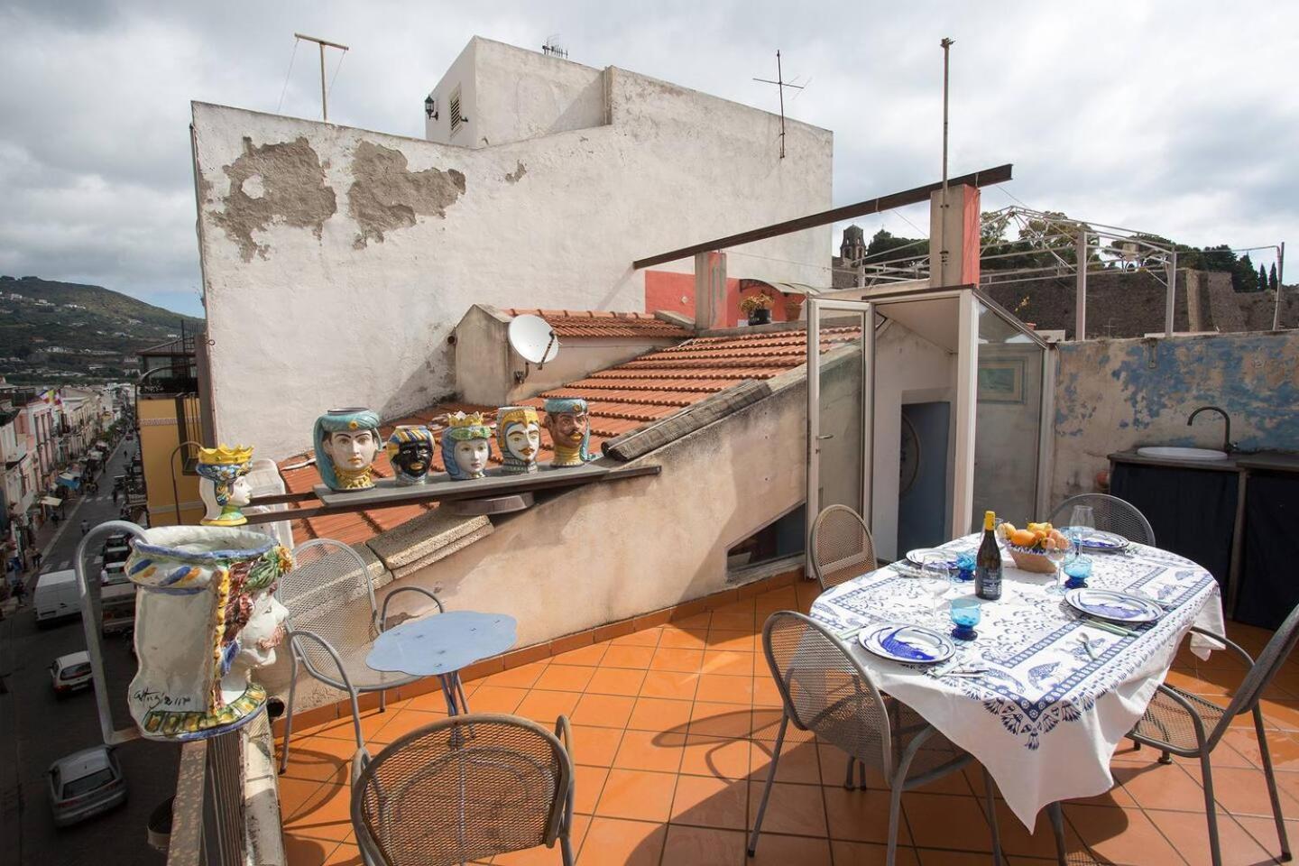 Casa Anna Con Terrazzo, Lipari Apartment Luaran gambar