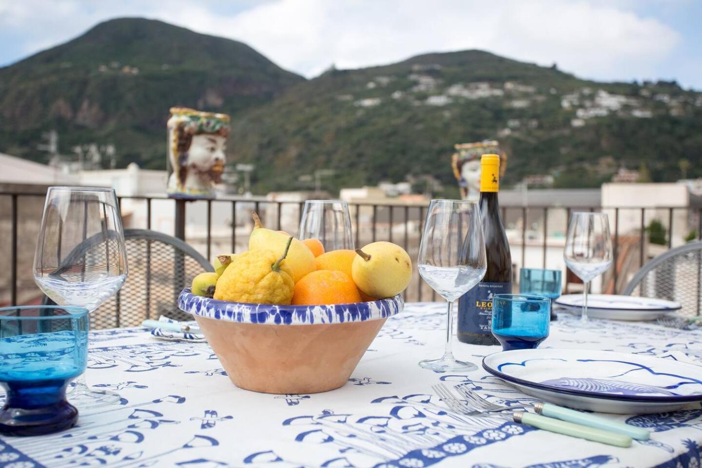 Casa Anna Con Terrazzo, Lipari Apartment Luaran gambar